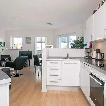 5 Person In Appartement *