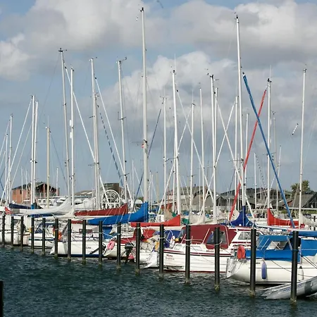 5 Person In * بوجنسي